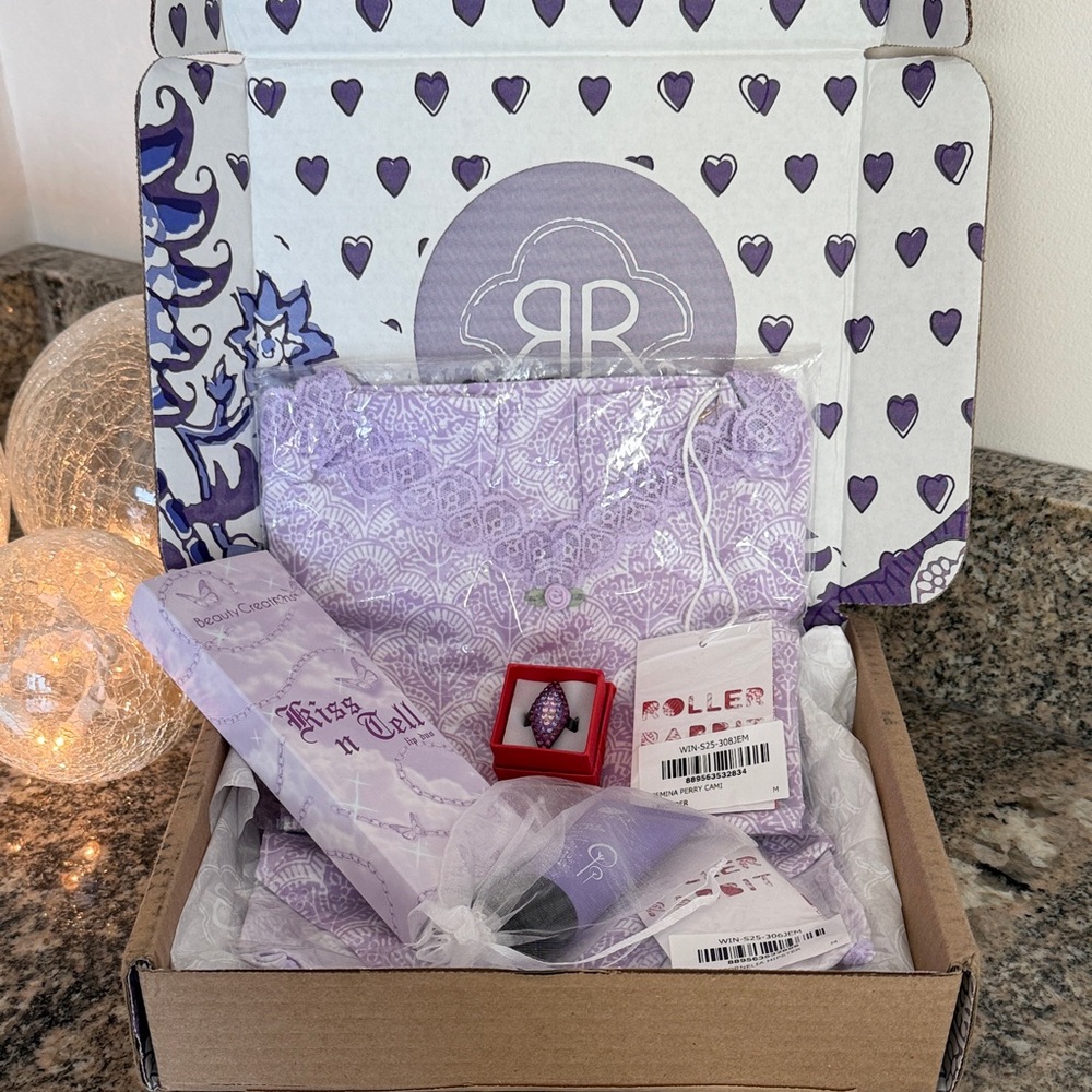 Roller Rabbit Jemina Hipster and Cami and More Gift Box🎁